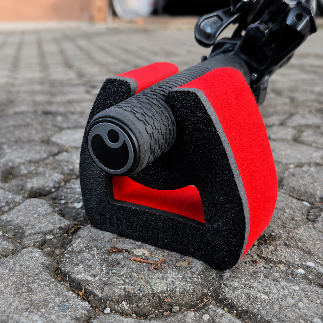 Fahrrad-Butler Abstellset aus Schaumstoff mit einklipsbaren Lenkerauflagen oder Lenkerständer und Sattelunterlage in rot